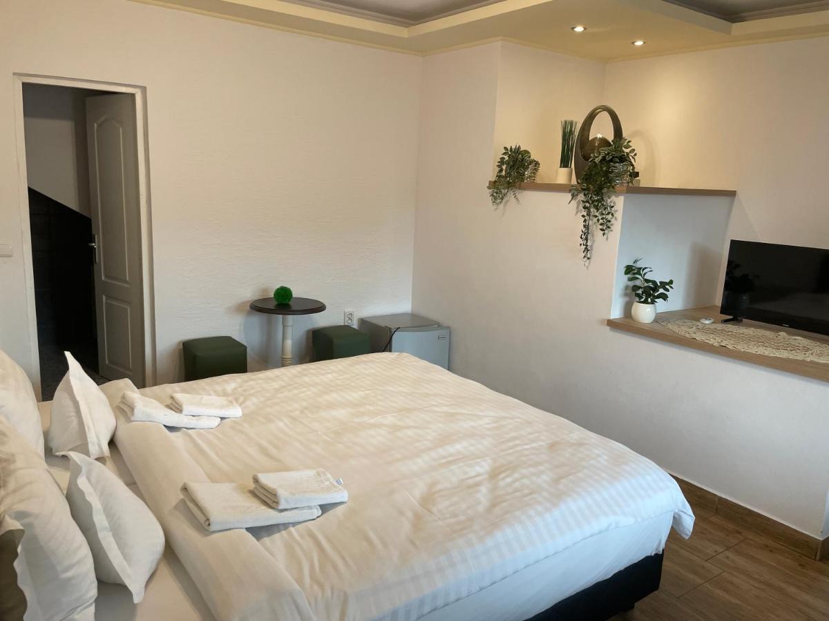 Panna Gusto Hotel Topánfalva Kültér fotó